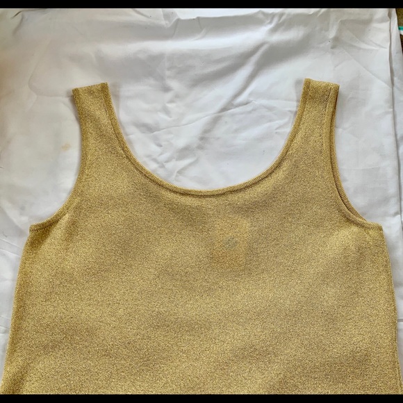 St. John Basics Sleeveless Knit Top, Sz M - Picture 4 of 5